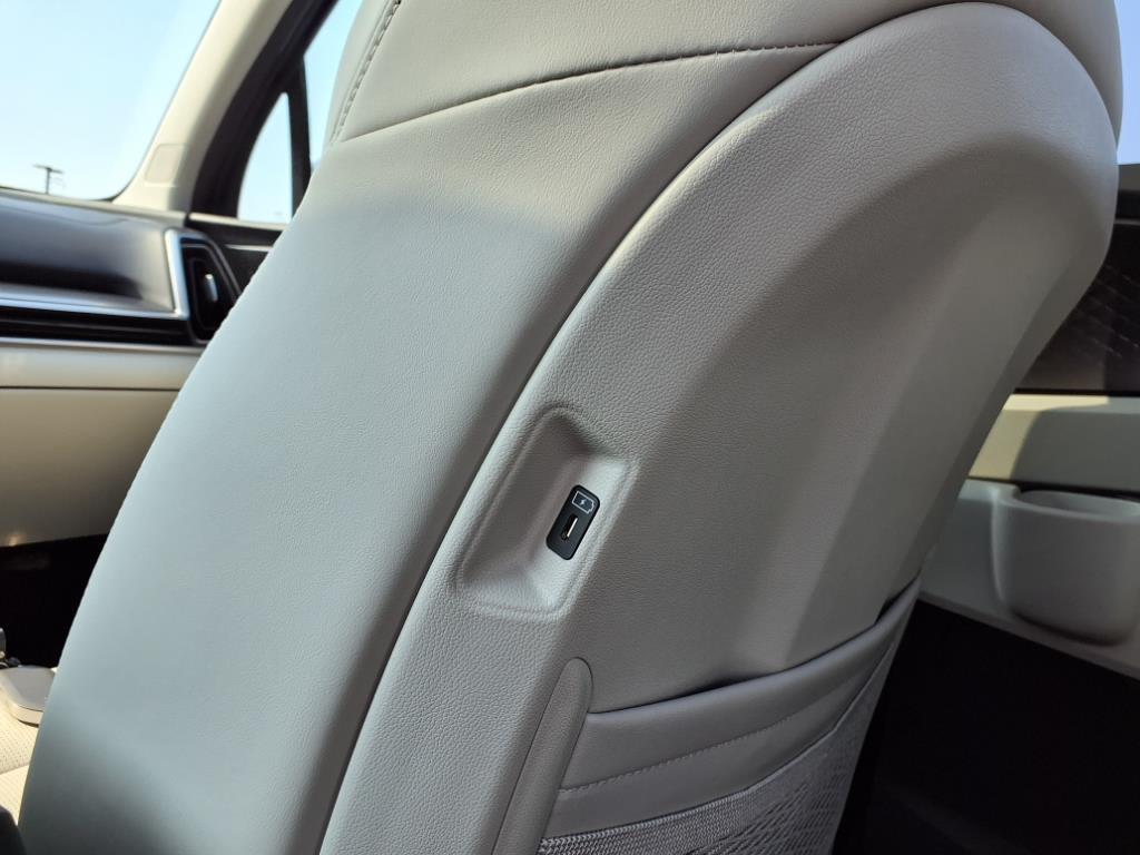 2025 Kia Sorento EX photo 24