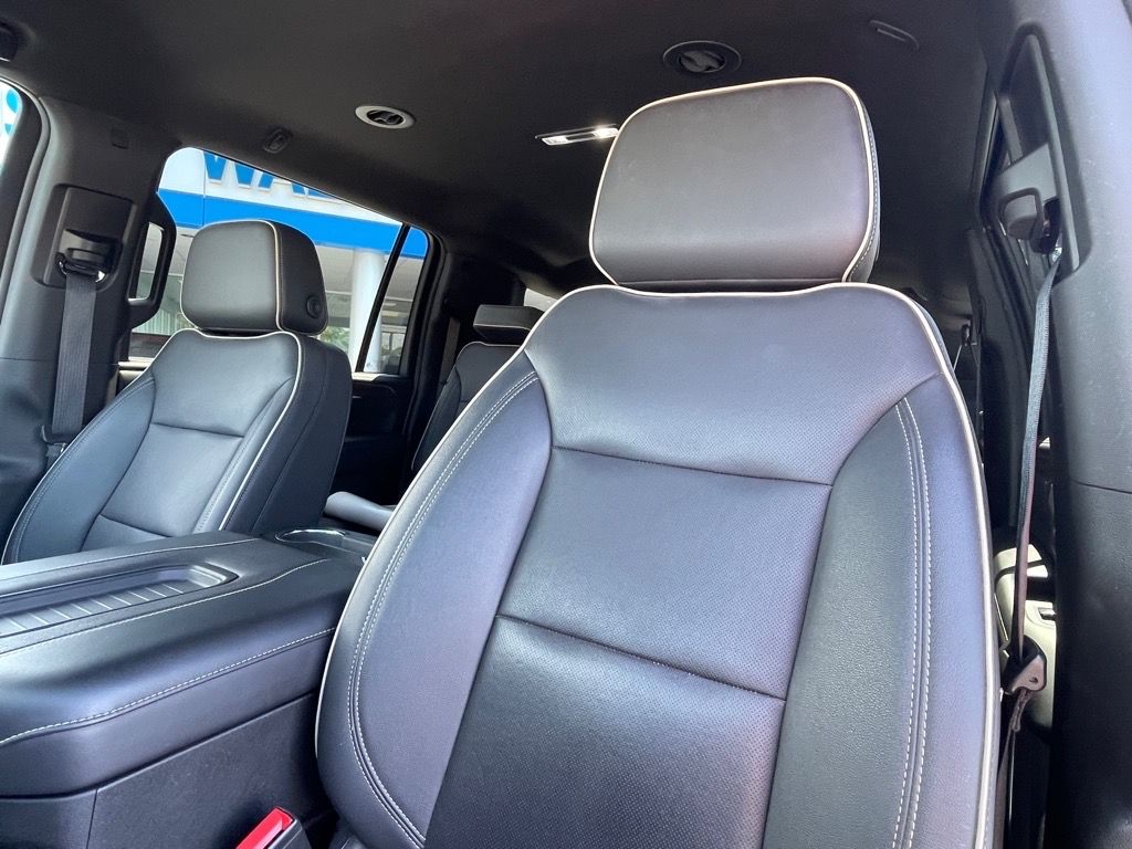 2023 Chevrolet Suburban Premier photo 20