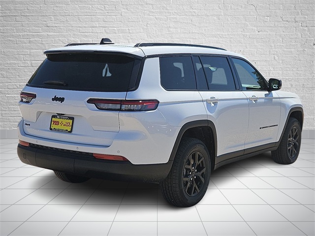 2025 Jeep Grand Cherokee Altitude photo 4