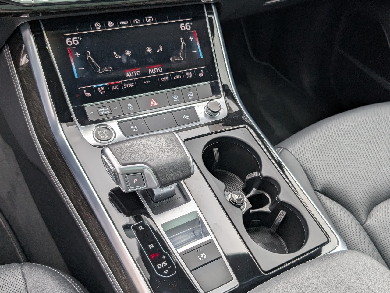 2025 Audi Q7 45 Premium Plus photo 9