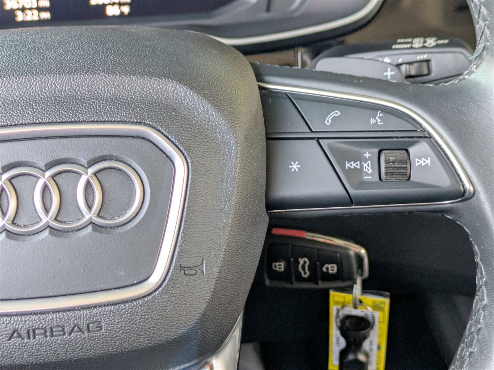 2022 Audi Q3 S line Premium photo 11