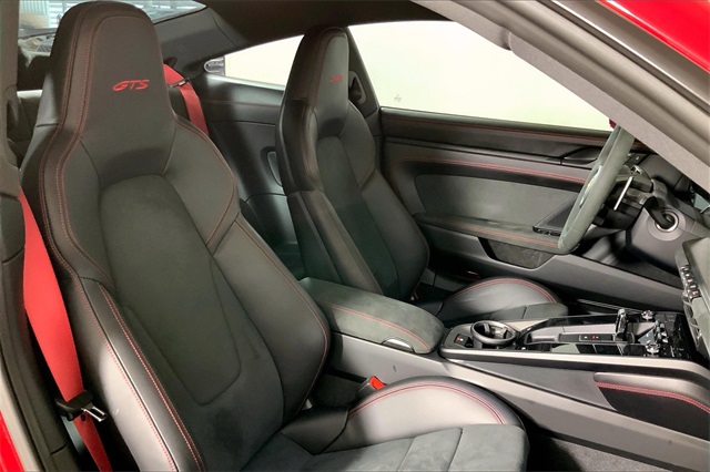 2024 Porsche 911 GTS photo 18