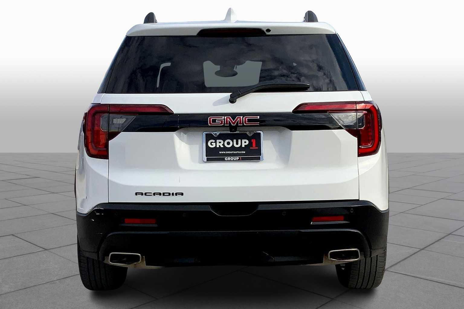 2022 Gmc Acadia SLE photo 4
