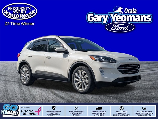 2022 Ford Escape Titanium's photo