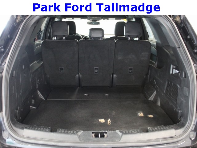 2021 Ford Explorer photo 3