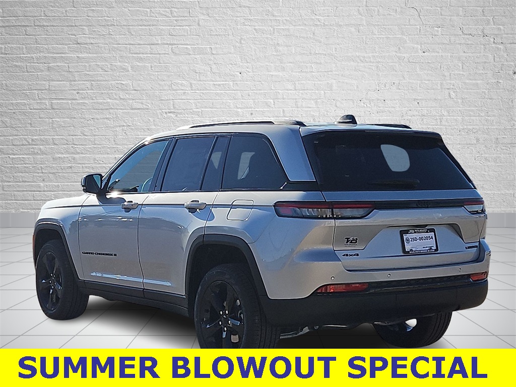 2025 Jeep Grand Cherokee Limited photo 3