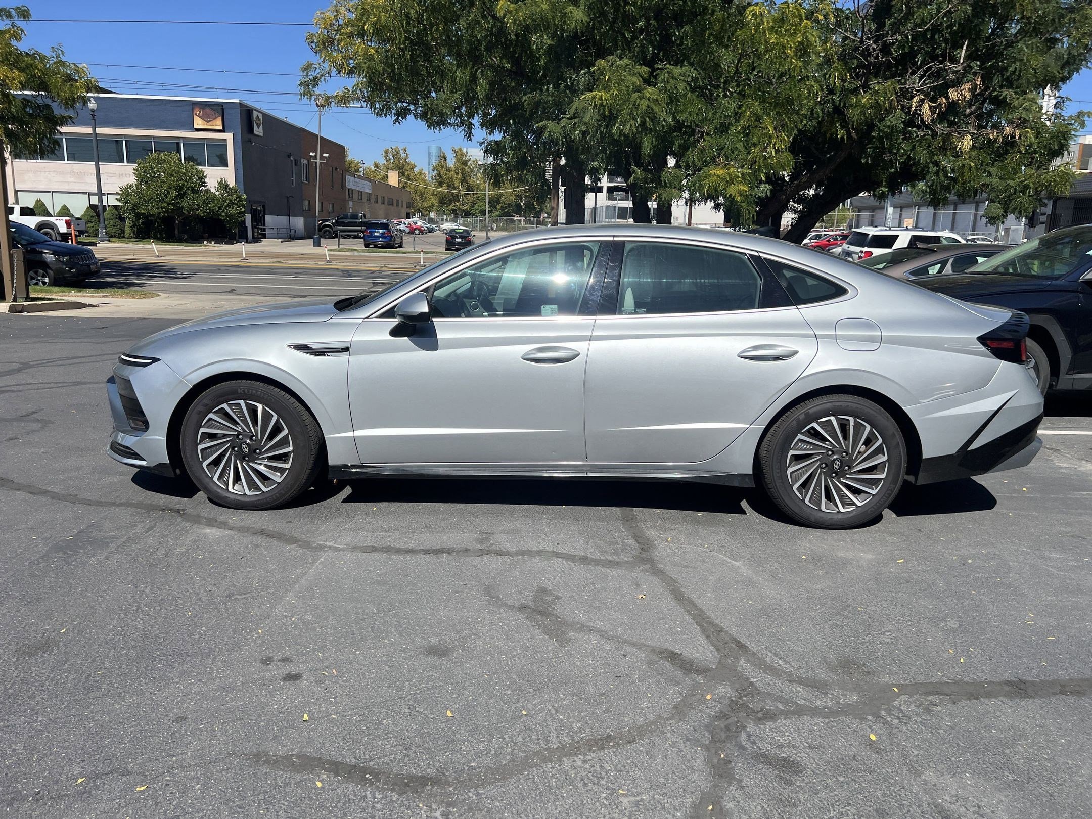 2025 Hyundai Sonata Hybrid SEL photo 5