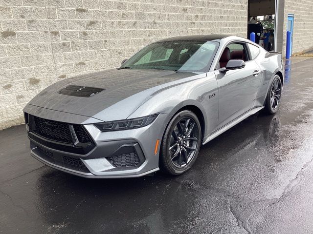 2025 Ford Mustang GT Premium photo 2
