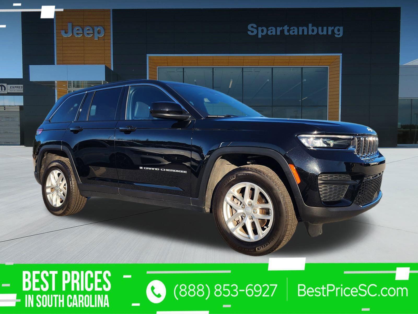 2024 Jeep Grand Cherokee Laredo's photo