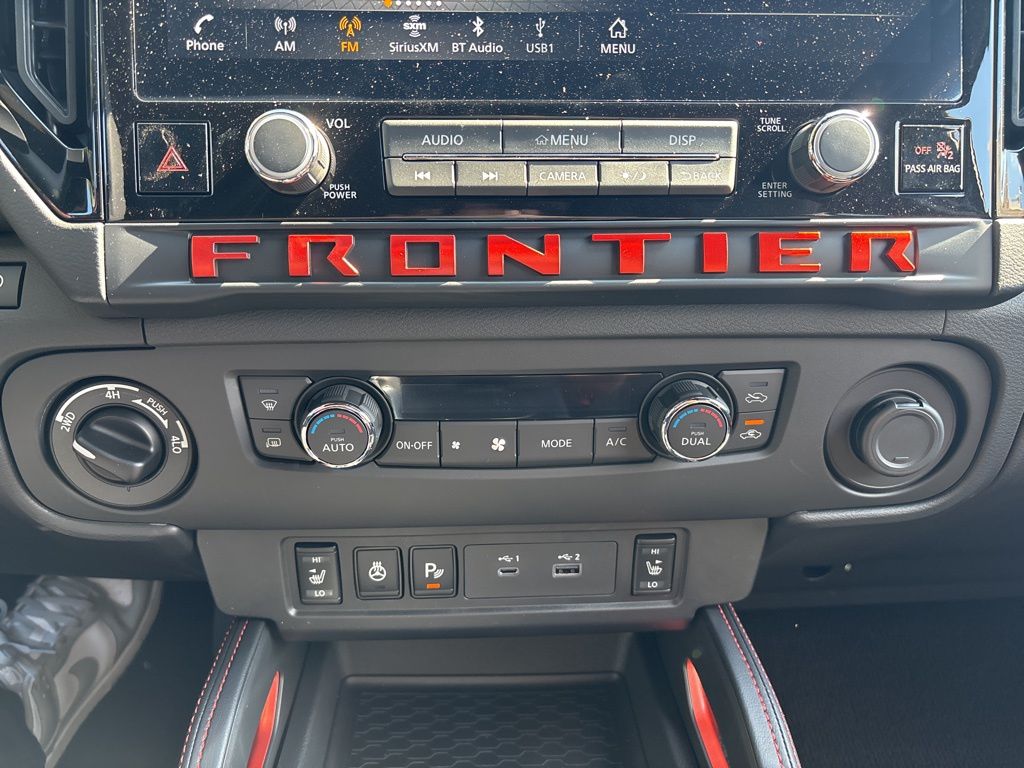 2025 Nissan Frontier Crew Cab PRO-4X photo 8