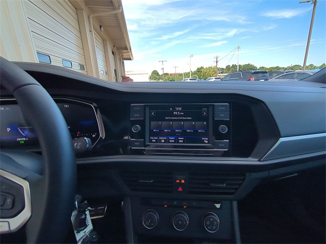 2023 Volkswagen Jetta 1.5T Sport photo 11
