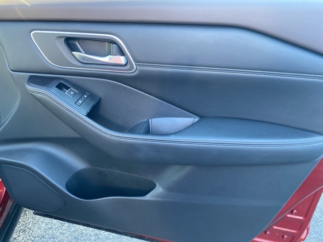 2021 Nissan Rogue SL photo 32