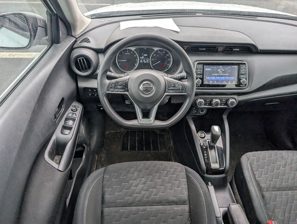 2021 Nissan Kicks S photo 4
