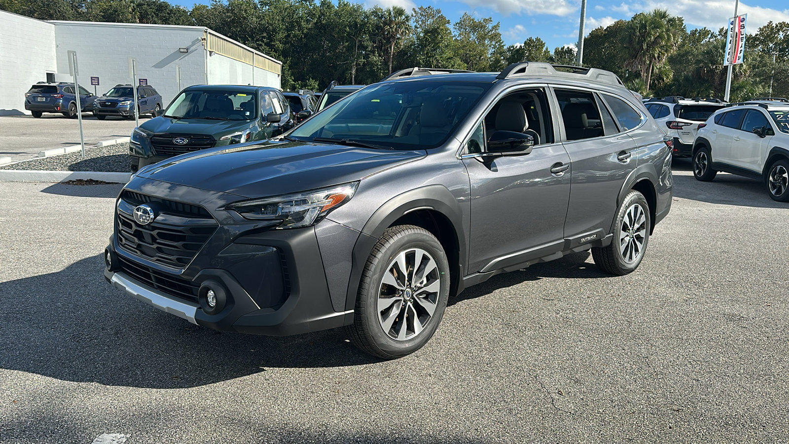 2025 Subaru Outback Limited photo 2