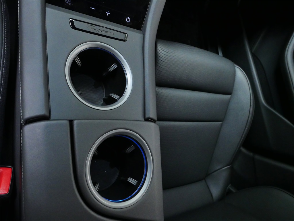 2025 Porsche Taycan 4S photo 23