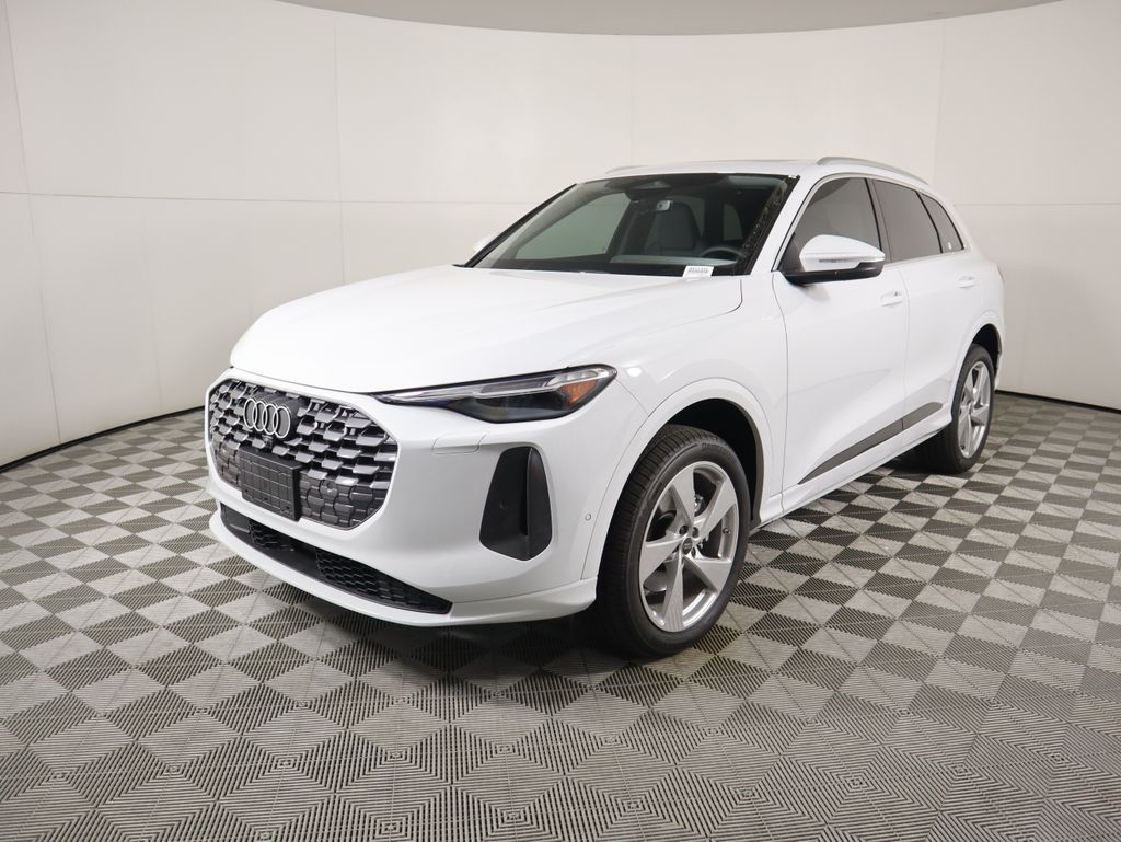 2025 Audi New Q5 Premium Plus's photo