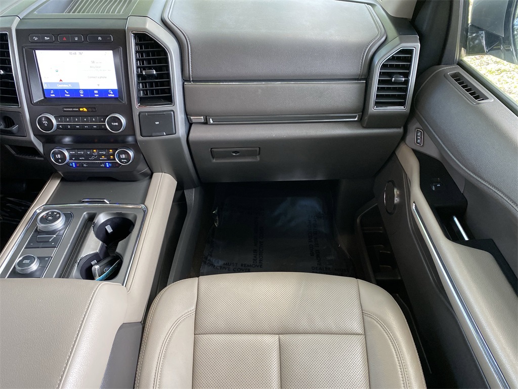 2021 Ford Expedition MAX XLT photo 15