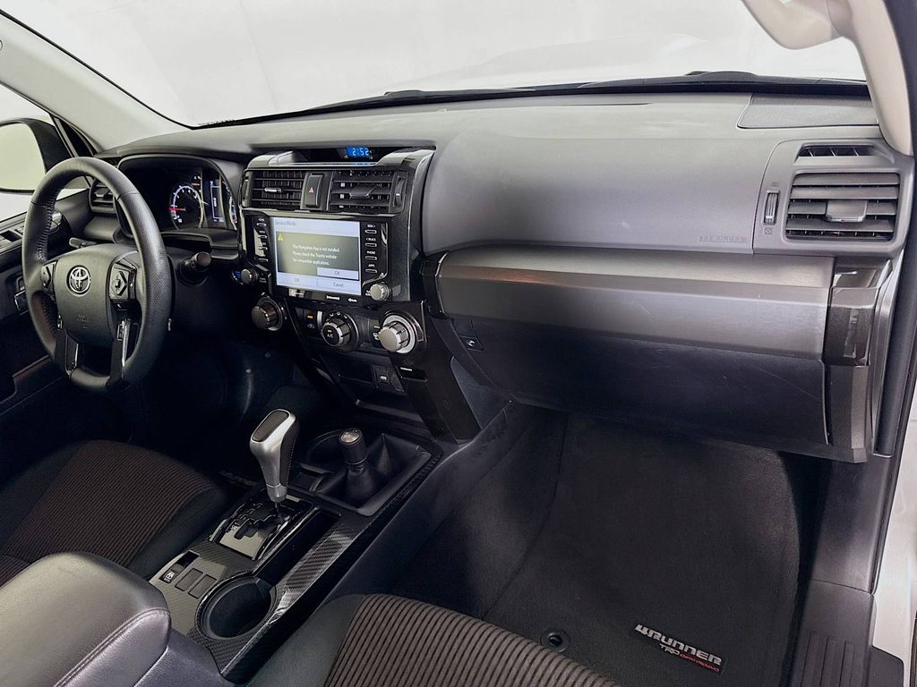 2024 Toyota 4Runner TRD 4WD photo 25
