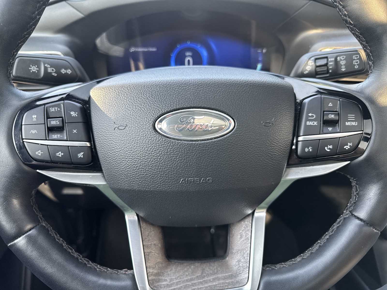 2022 Ford Explorer Platinum photo 41