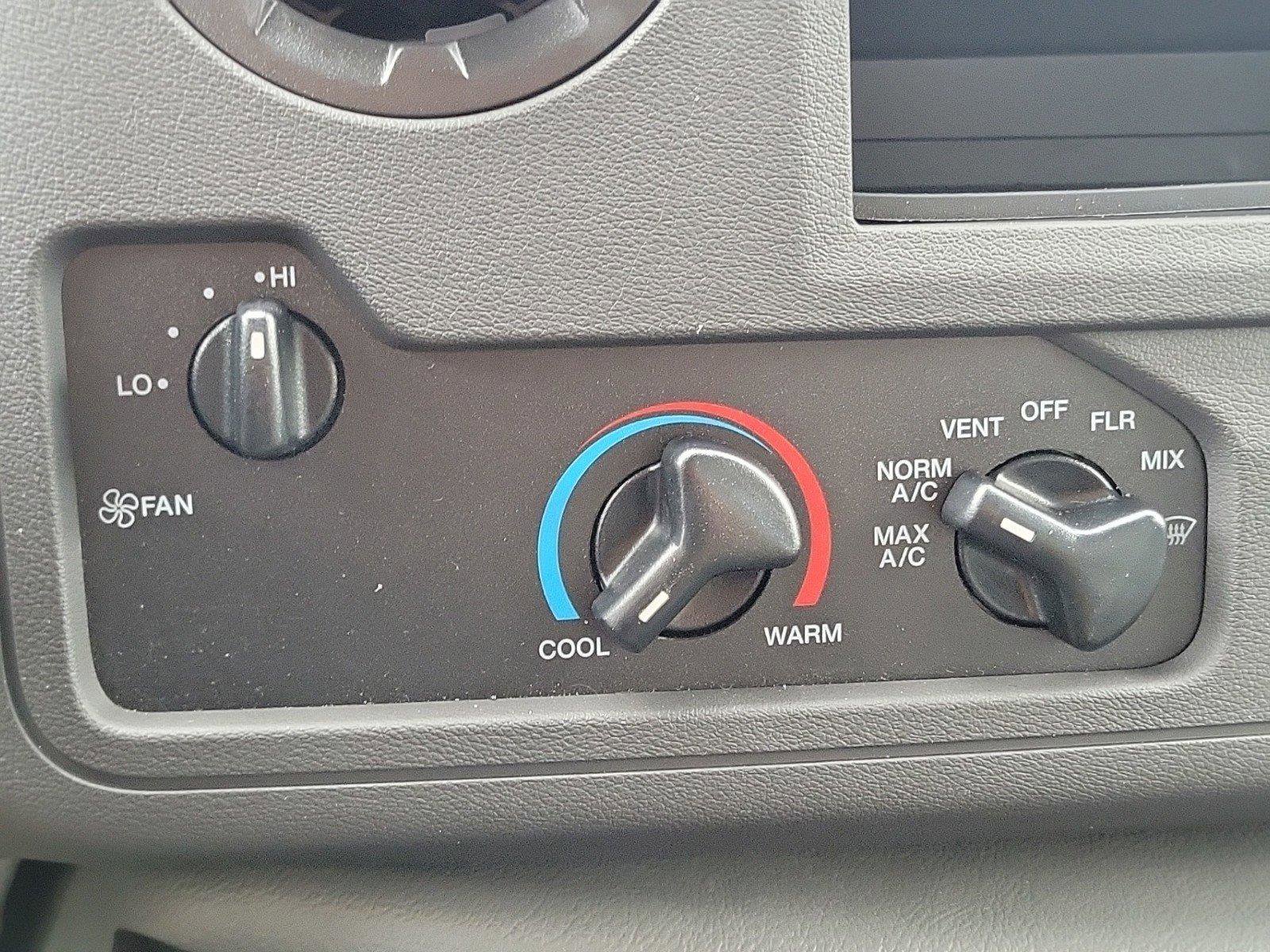 2025 FORD E-350 - Image 26