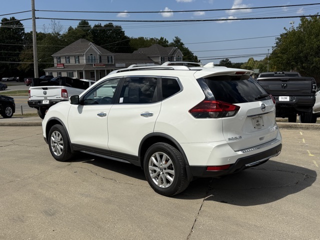 2020 Nissan Rogue SV photo 6