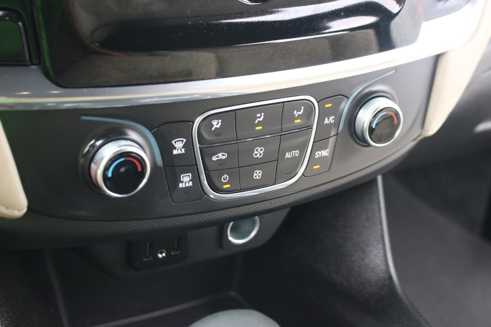 2023 Chevrolet Traverse LS photo 22