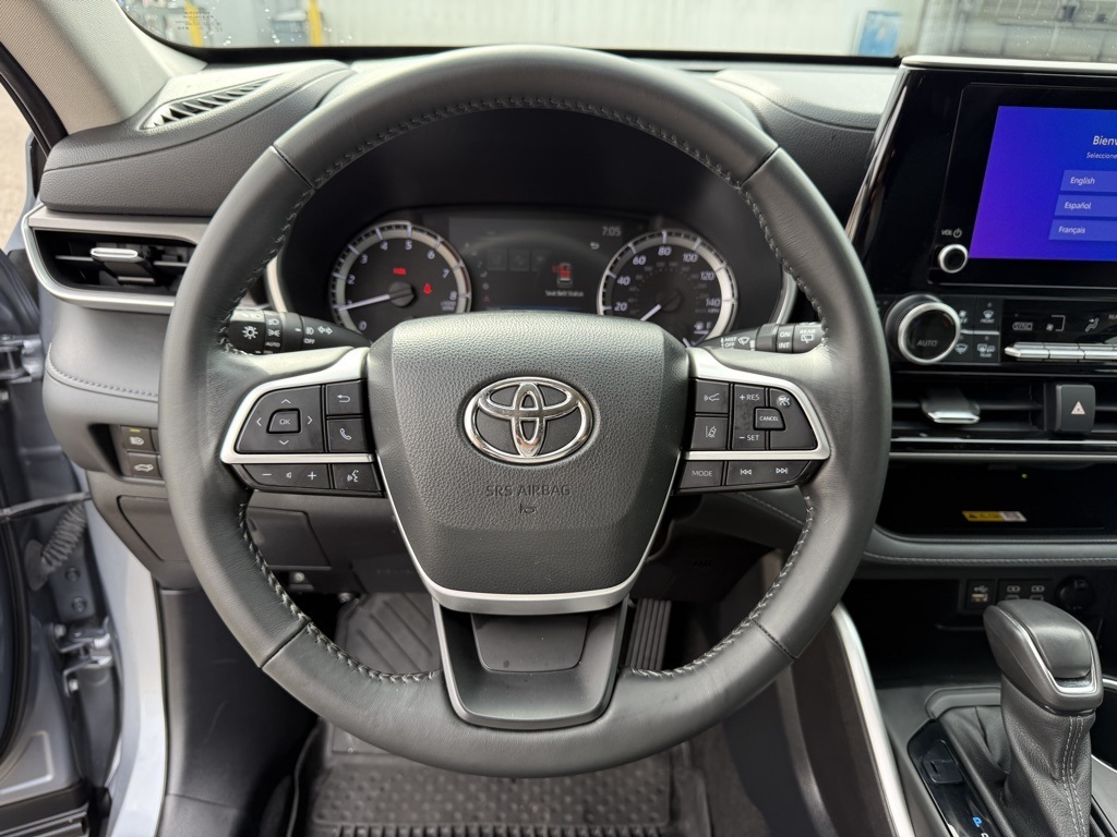 2023 Toyota Highlander XLE photo 22