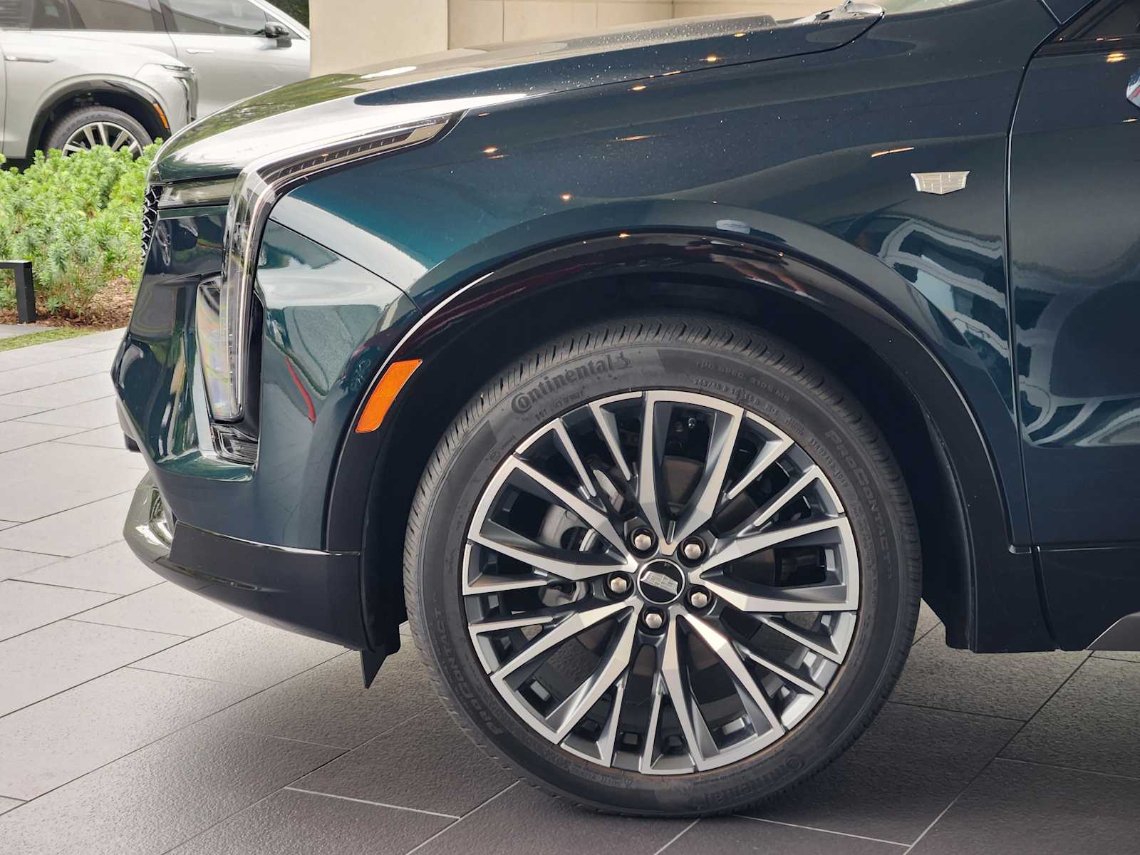 2025 Cadillac XT4 Sport photo 5