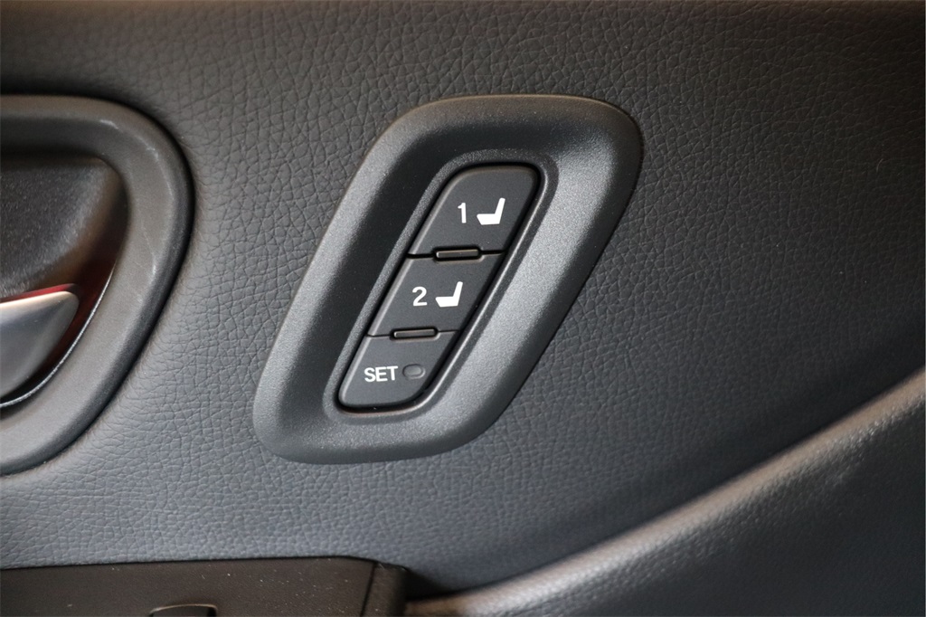 2025 Honda Pilot Black Edition photo 3