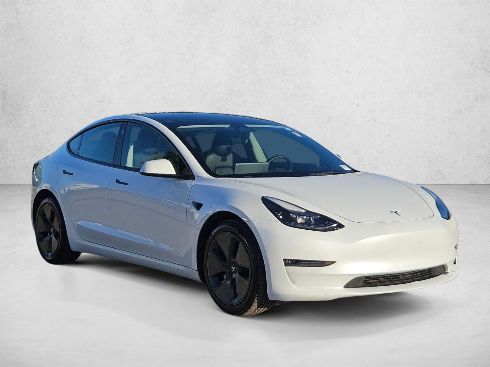 2023 Tesla Model 3 Long Range photo 3