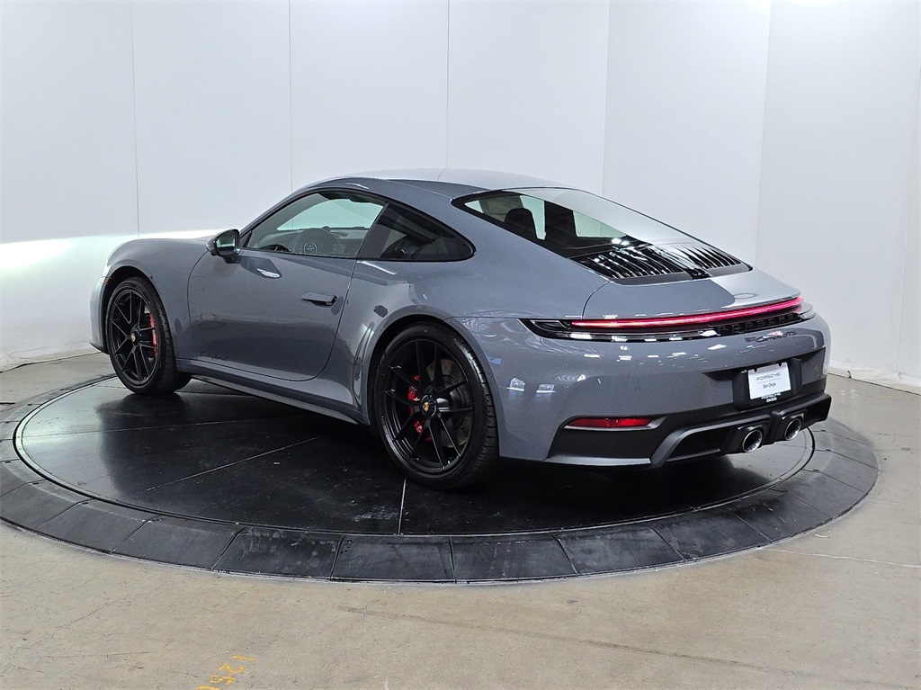 2026 Porsche 911 4 GTS photo 9