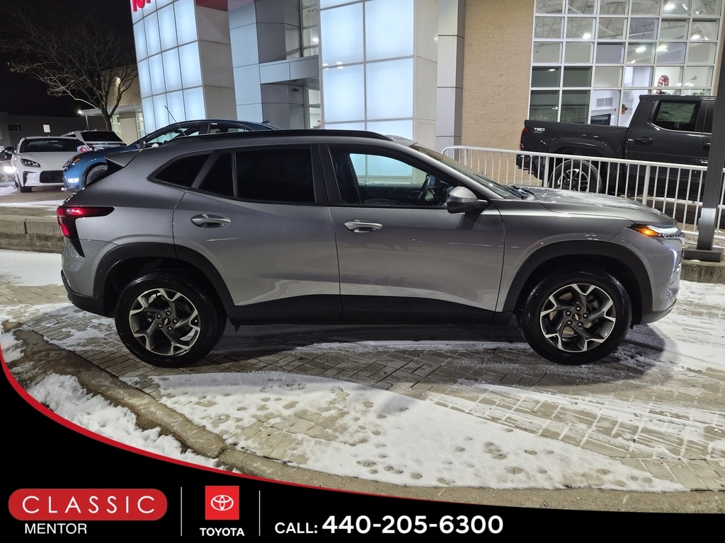 2024 Chevrolet Trax LT's photo