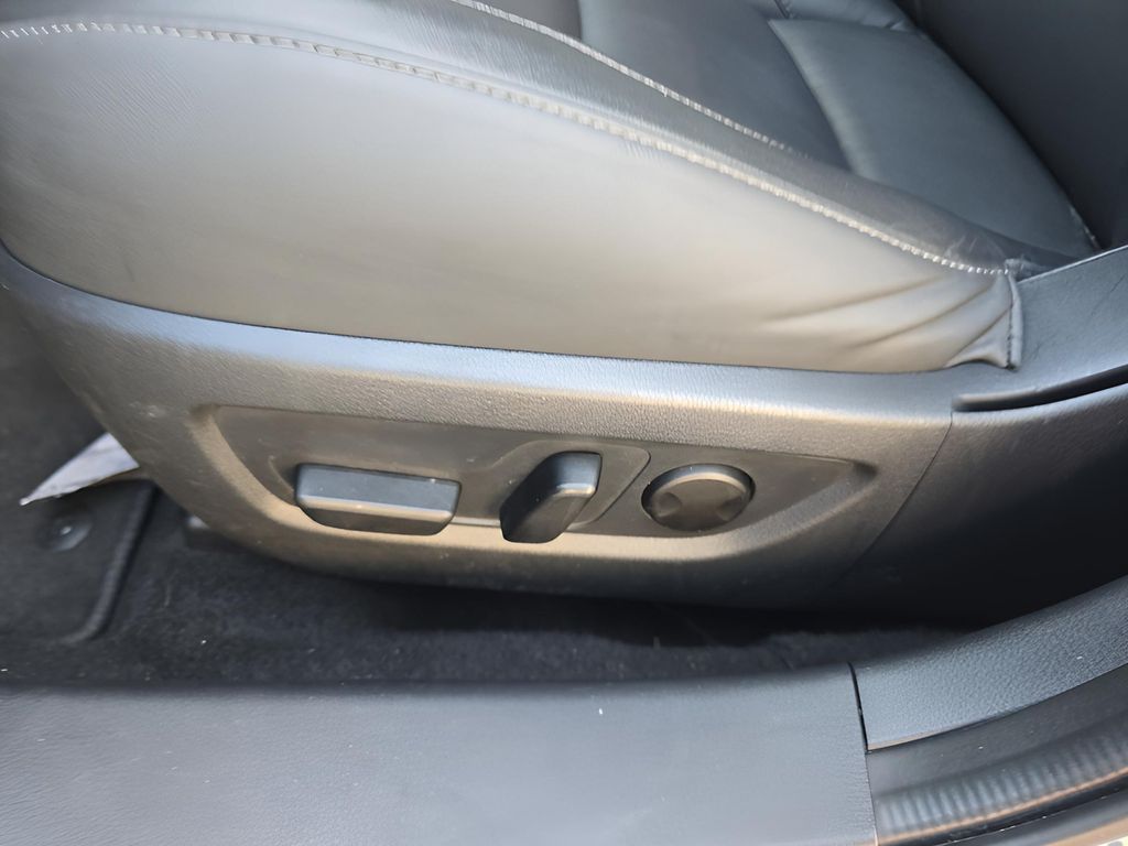 2023 Mazda CX-30 2.5 S Preferred photo 12