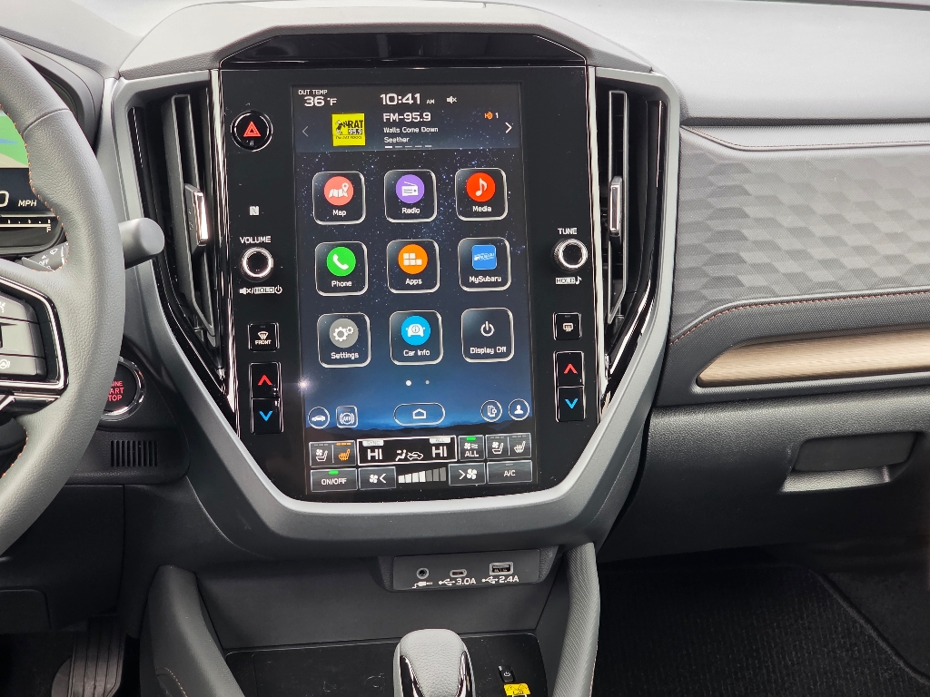 2025 Subaru Forester Touring photo 3