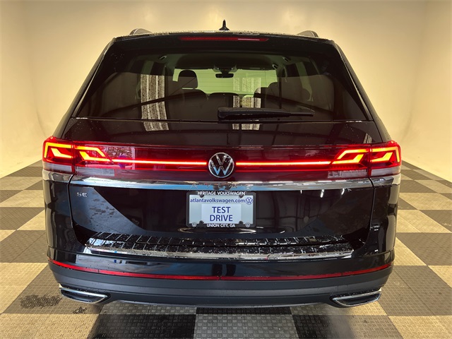 2026 Volkswagen Atlas SE photo 3