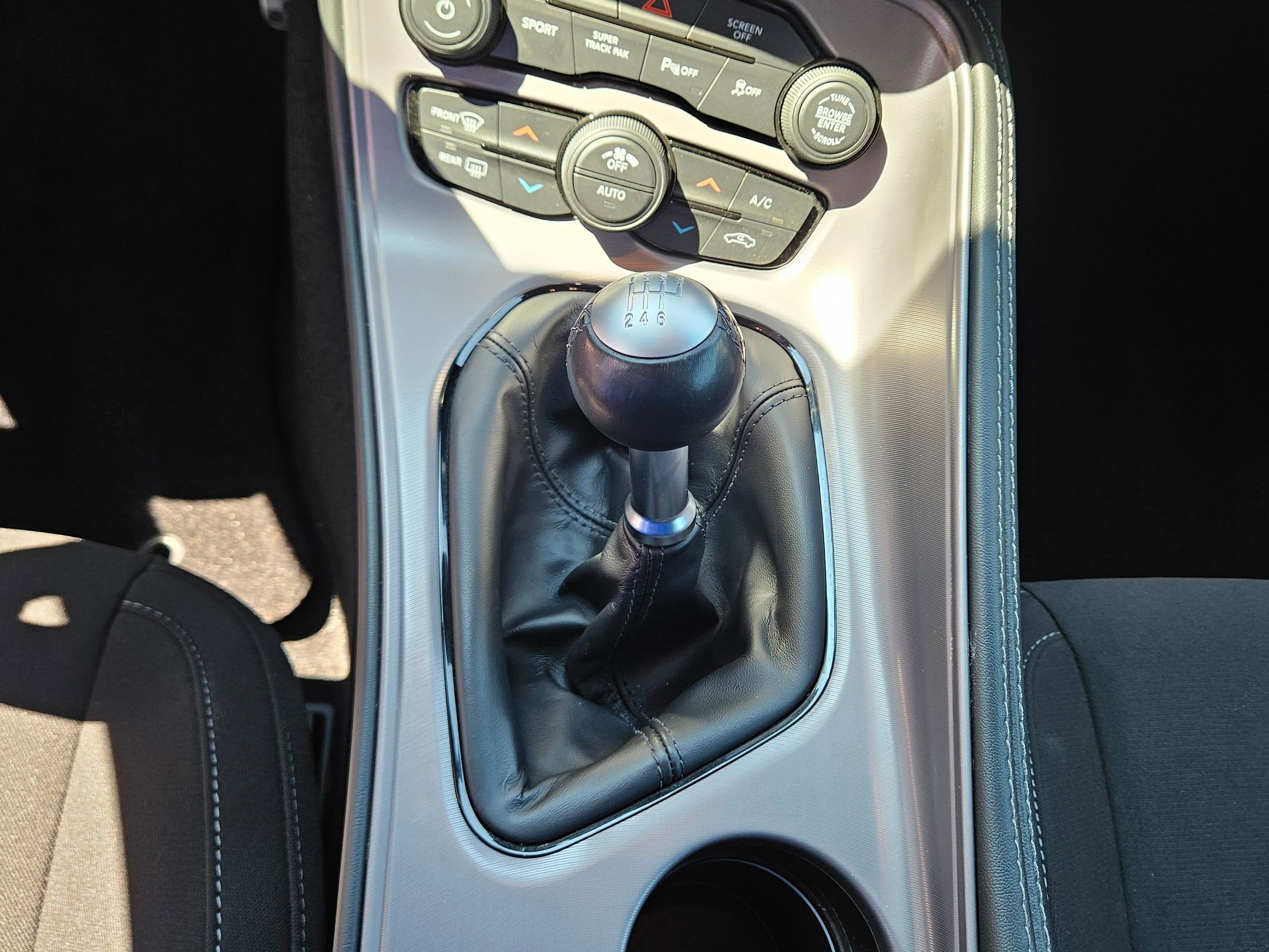 2023 Dodge Challenger R/T photo 13