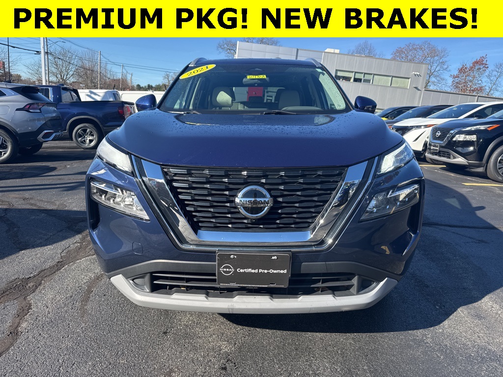 2021 Nissan Rogue SV photo 2