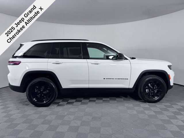 2025 Jeep Grand Cherokee Altitude X photo 7