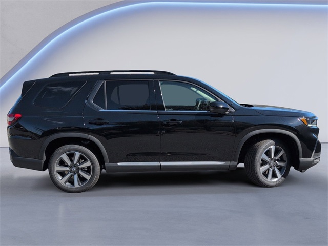 2025 Honda Pilot Touring photo 3