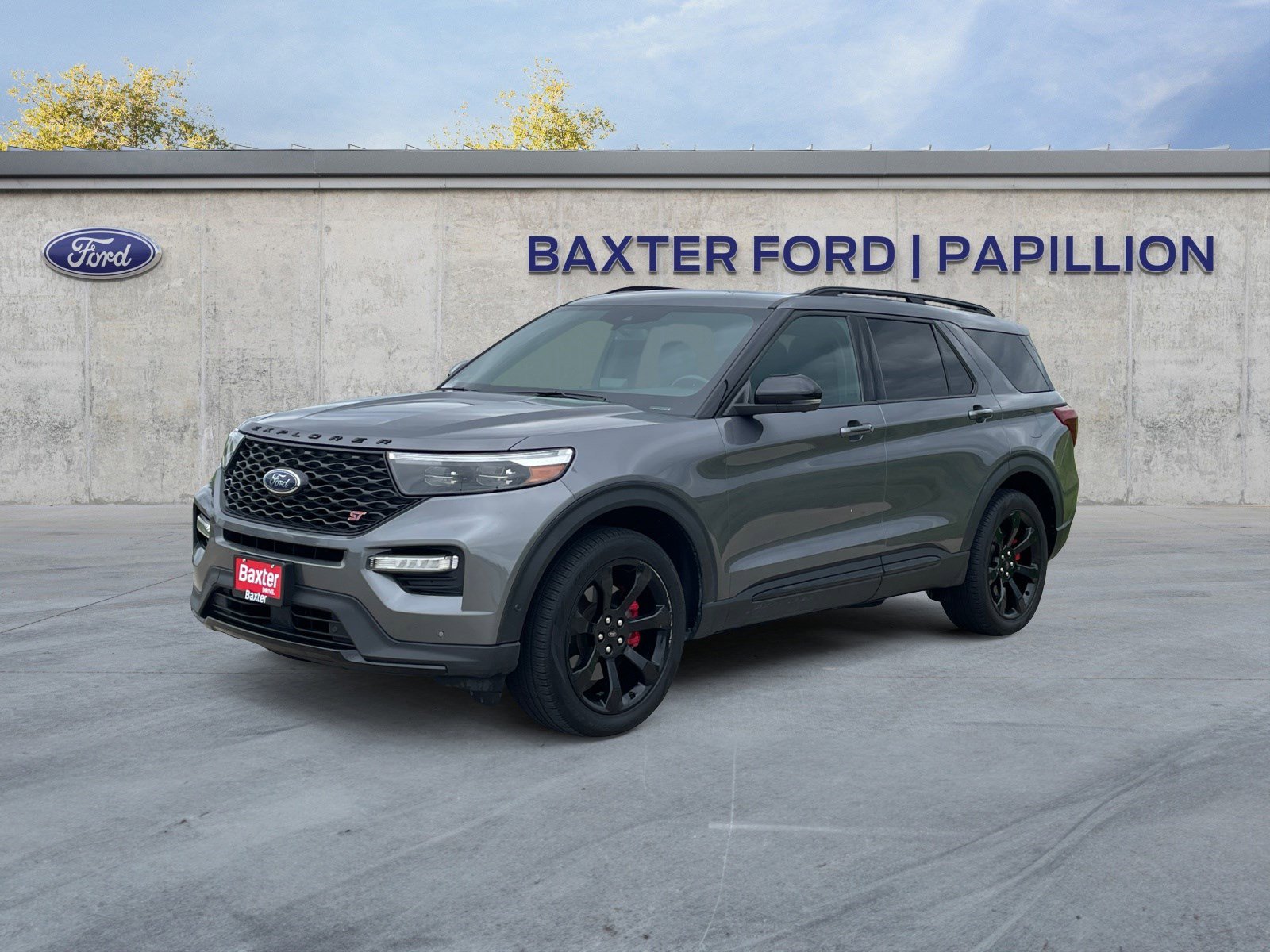 2021 Ford Explorer ST photo 2
