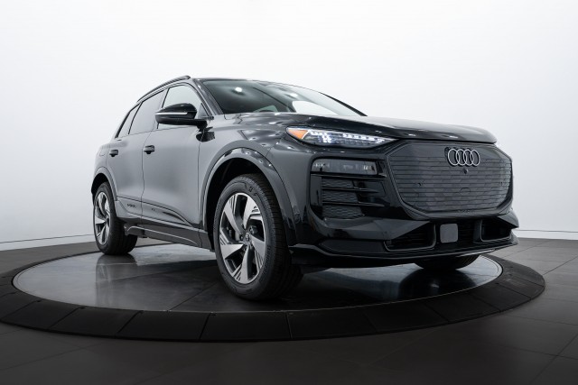 2025 Audi Q6 e-tron Premium Plus
