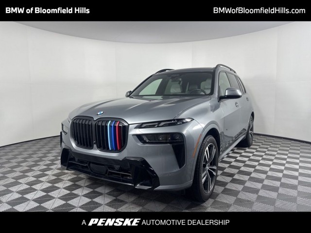 2023 BMW X7 40i's photo