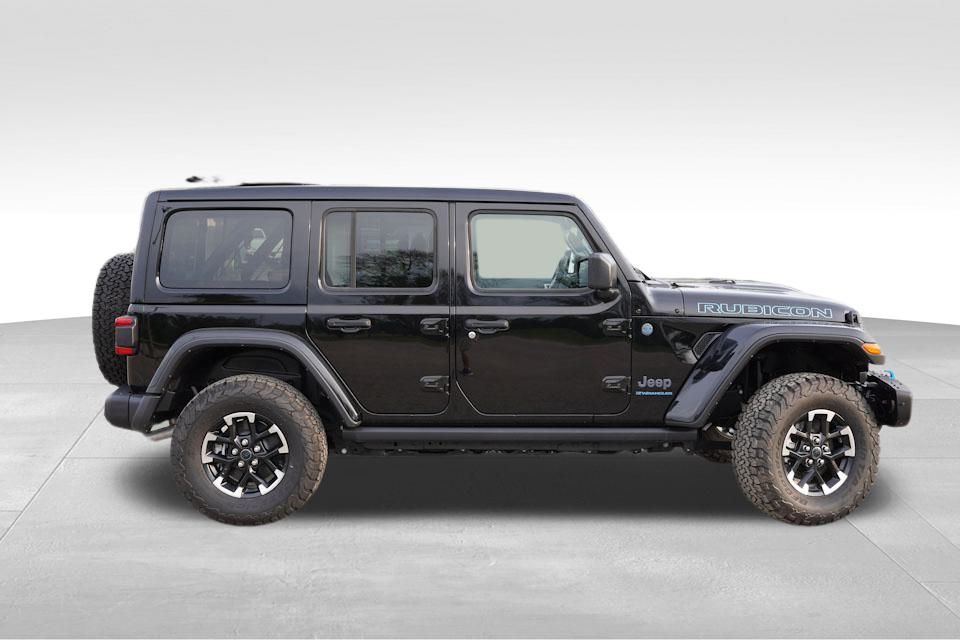 2024 Jeep Wrangler Rubicon 4xe photo 3