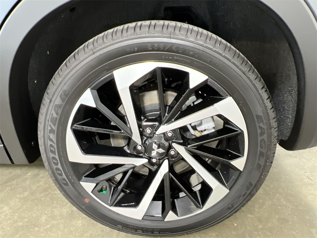 2024 Mitsubishi Outlander SE Ralliart photo 17