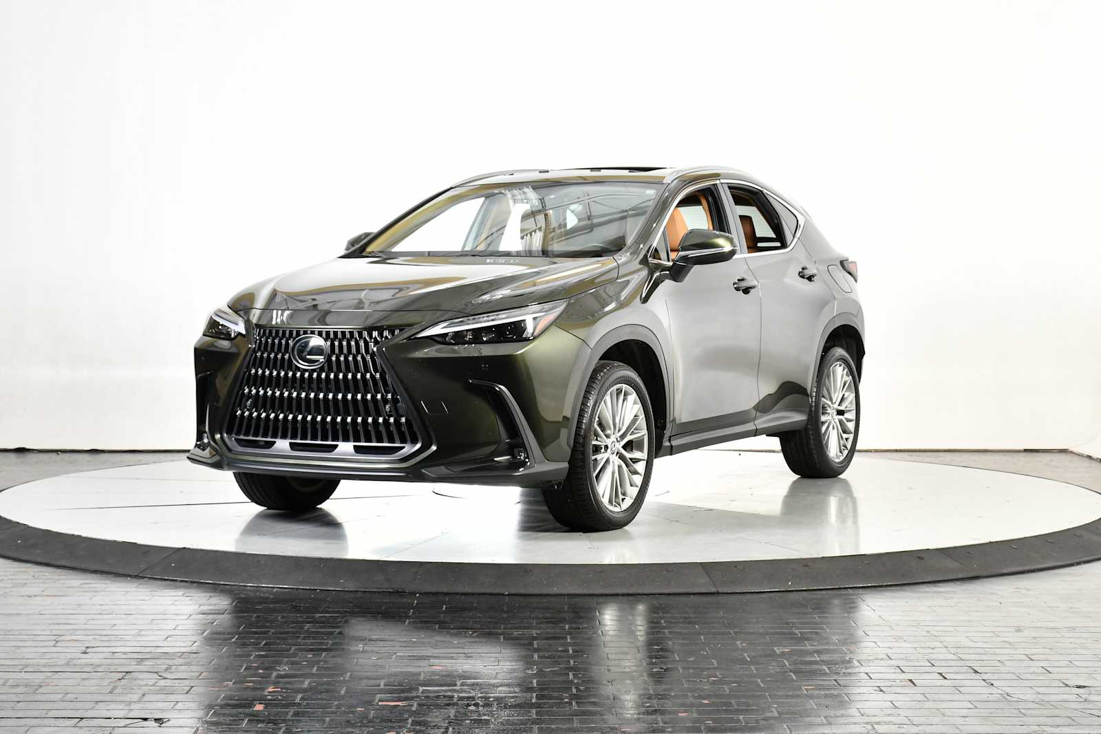 2025 Lexus NX 350's photo