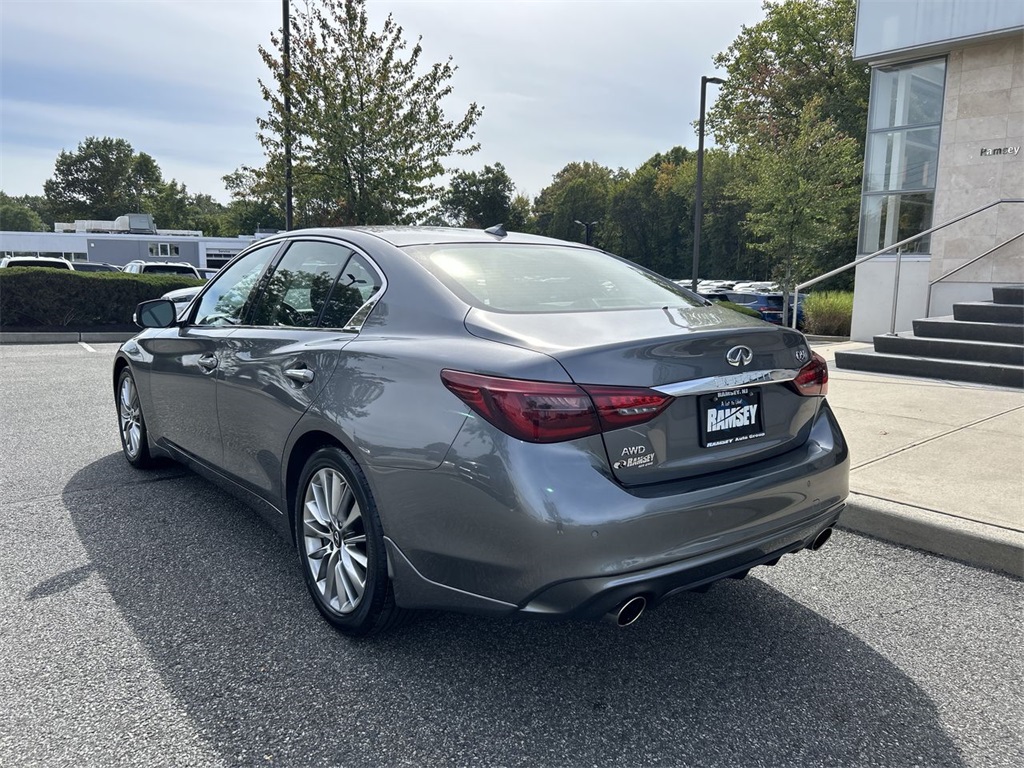 2023 Infiniti Q50 LUXE photo 2