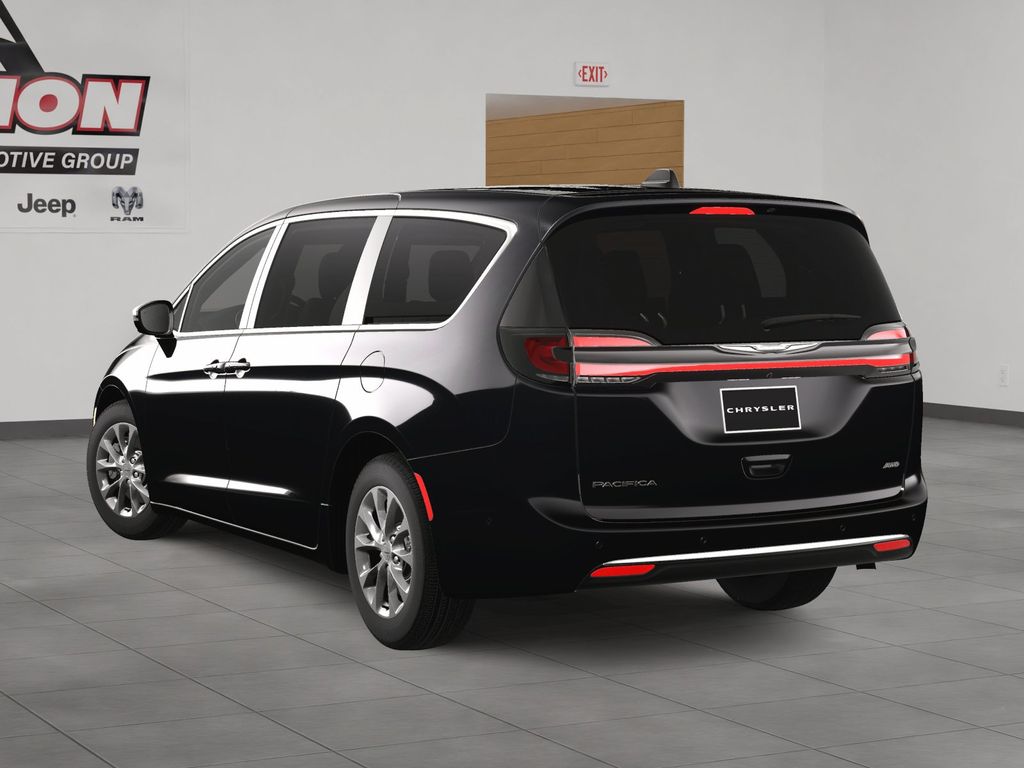 2025 Chrysler Pacifica photo 4