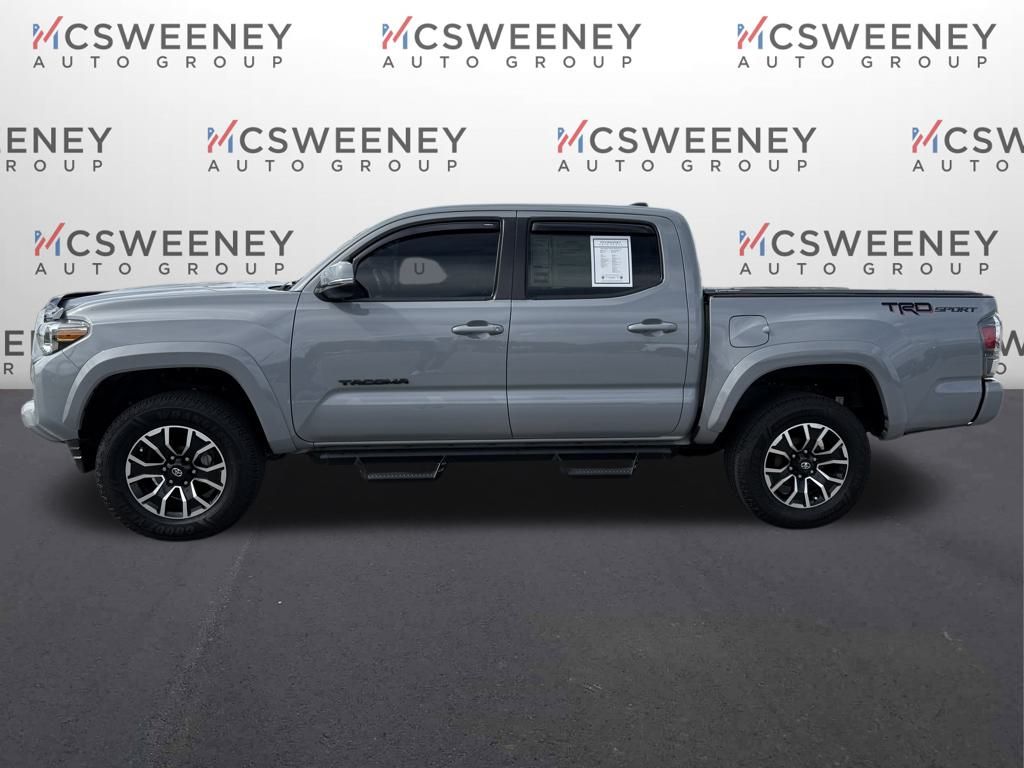 2021 Toyota Tacoma TRD Sport photo 2