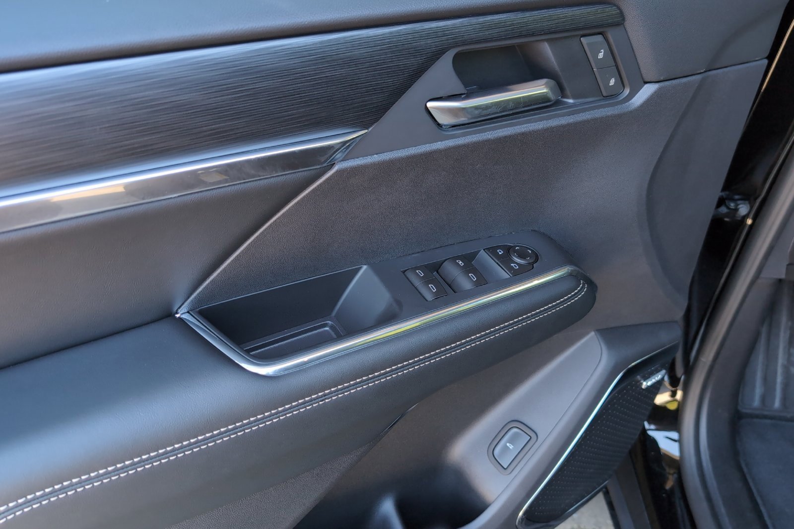 2026 Gmc Acadia Elevation photo 11