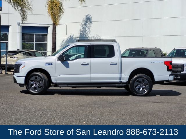 2025 Ford F-150 Lightning photo 4